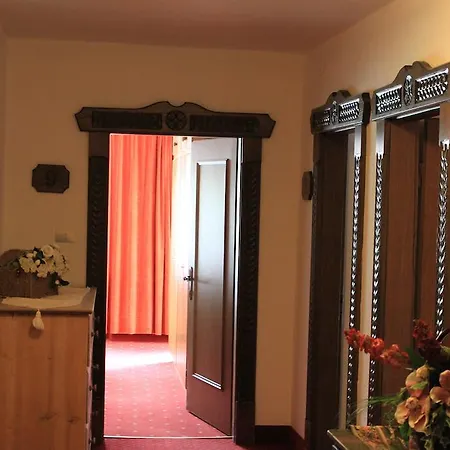 Albergo Alisander Kurfar Exterior foto