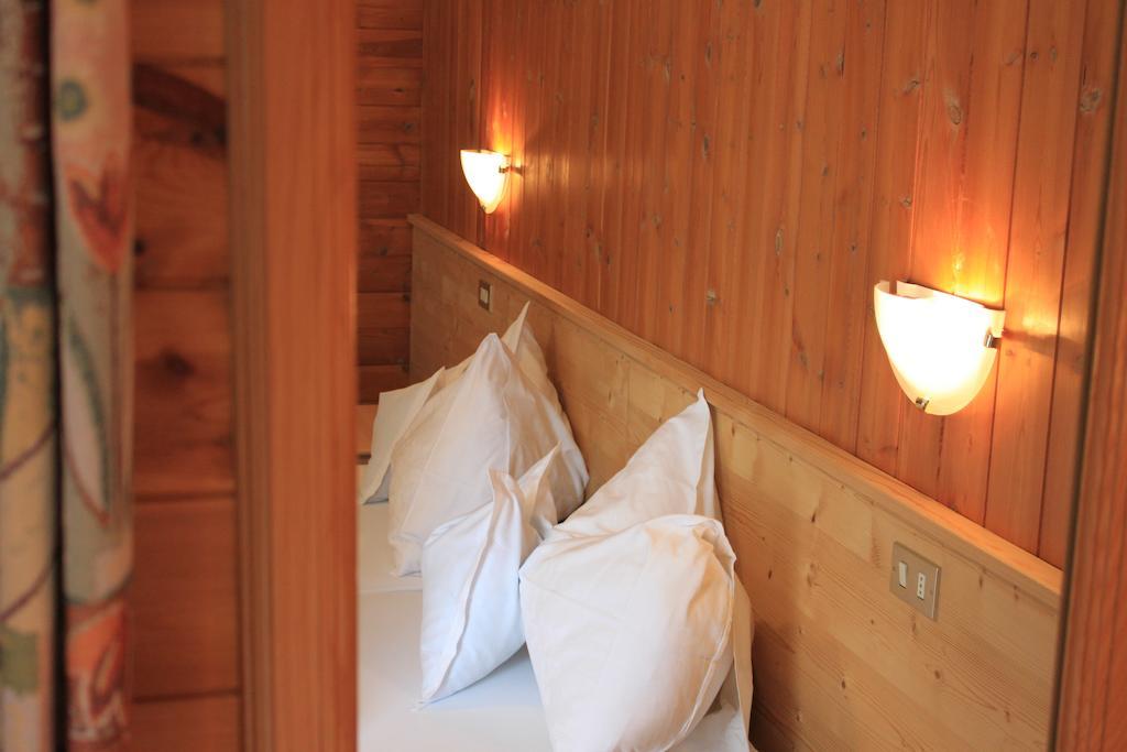 Alisander Hotel Kurfar